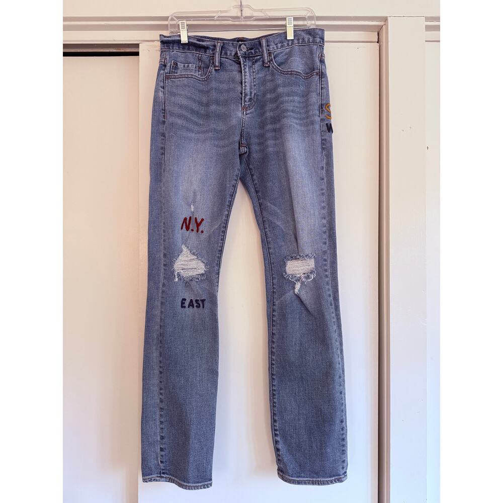 Gap for Good 29x32 Slim Distressed Embroidered Jeans San Fran / New York